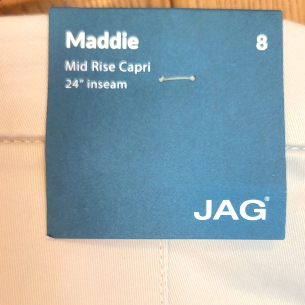 NWT Jag - Khaki Capris Size 8
